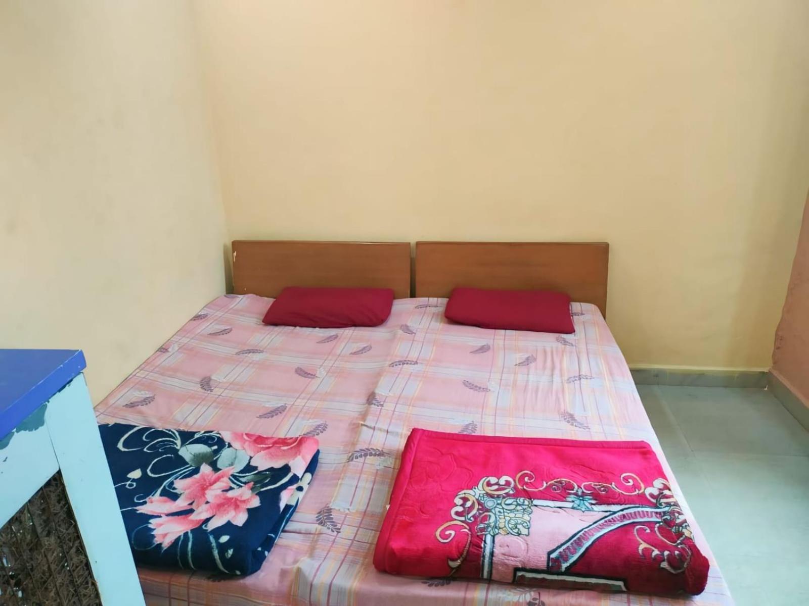 Kailash Kuti Guest House Ujjain Esterno foto