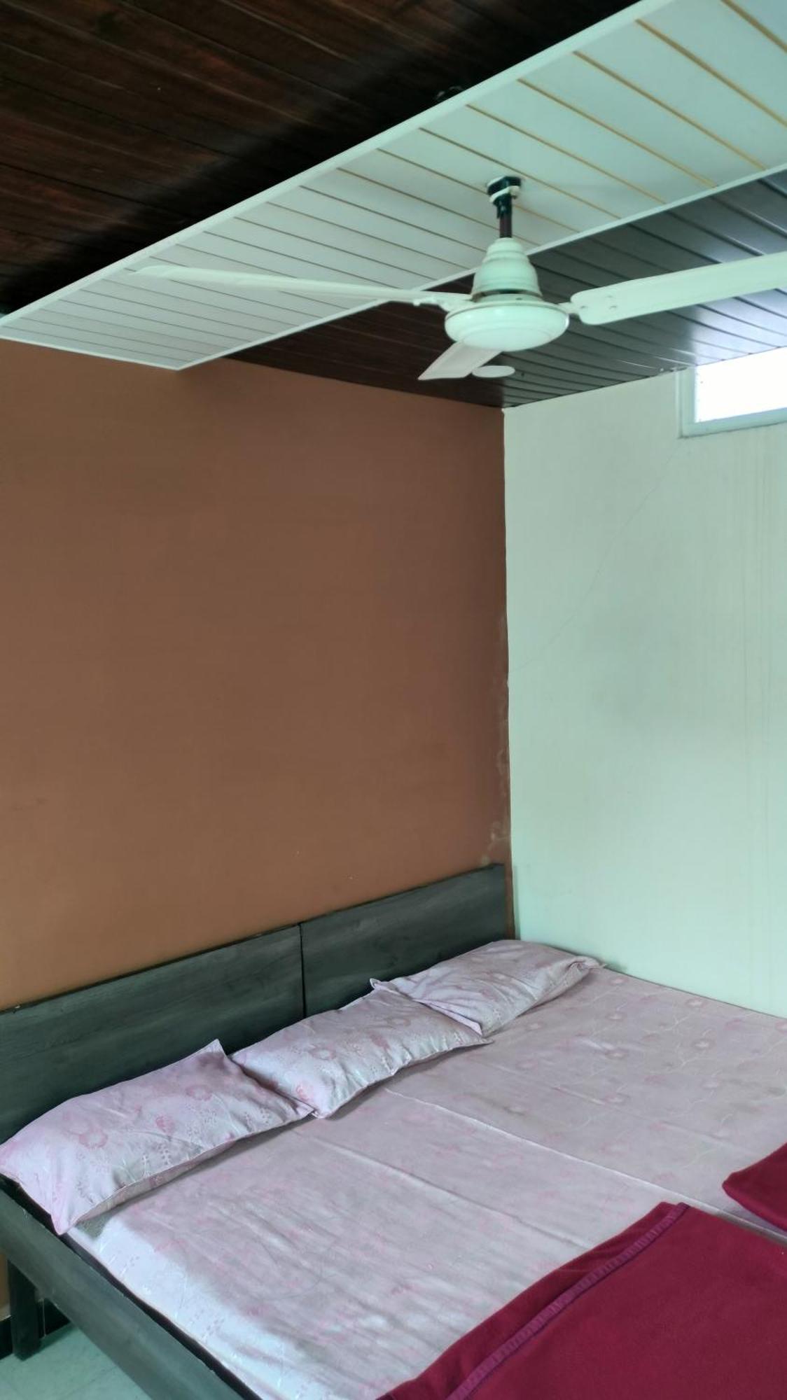 Kailash Kuti Guest House Ujjain Camera foto